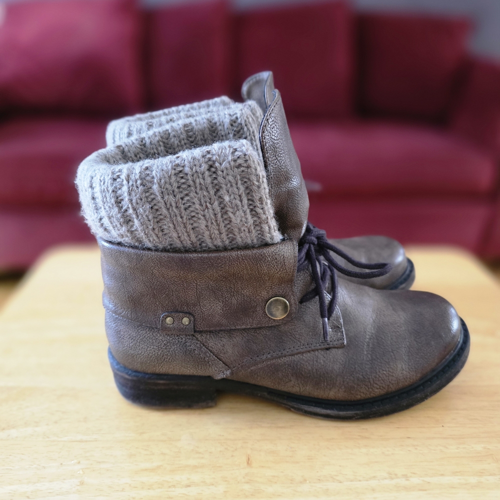 Brown Ankle Boots with Knit Cuff